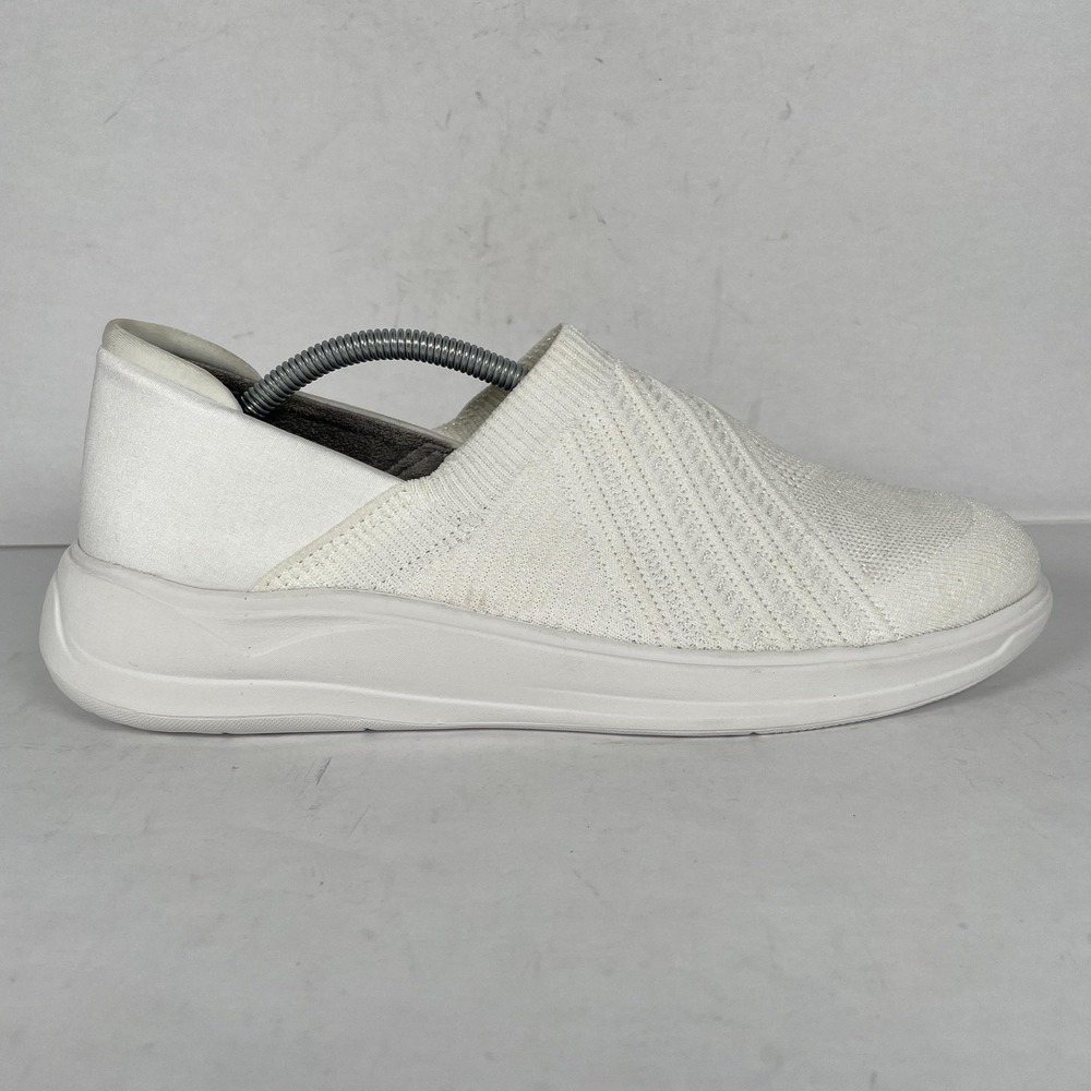 Bzees Triumph Shoes Womens Size 9 M White Slip On Knit Walking Comfort Casual